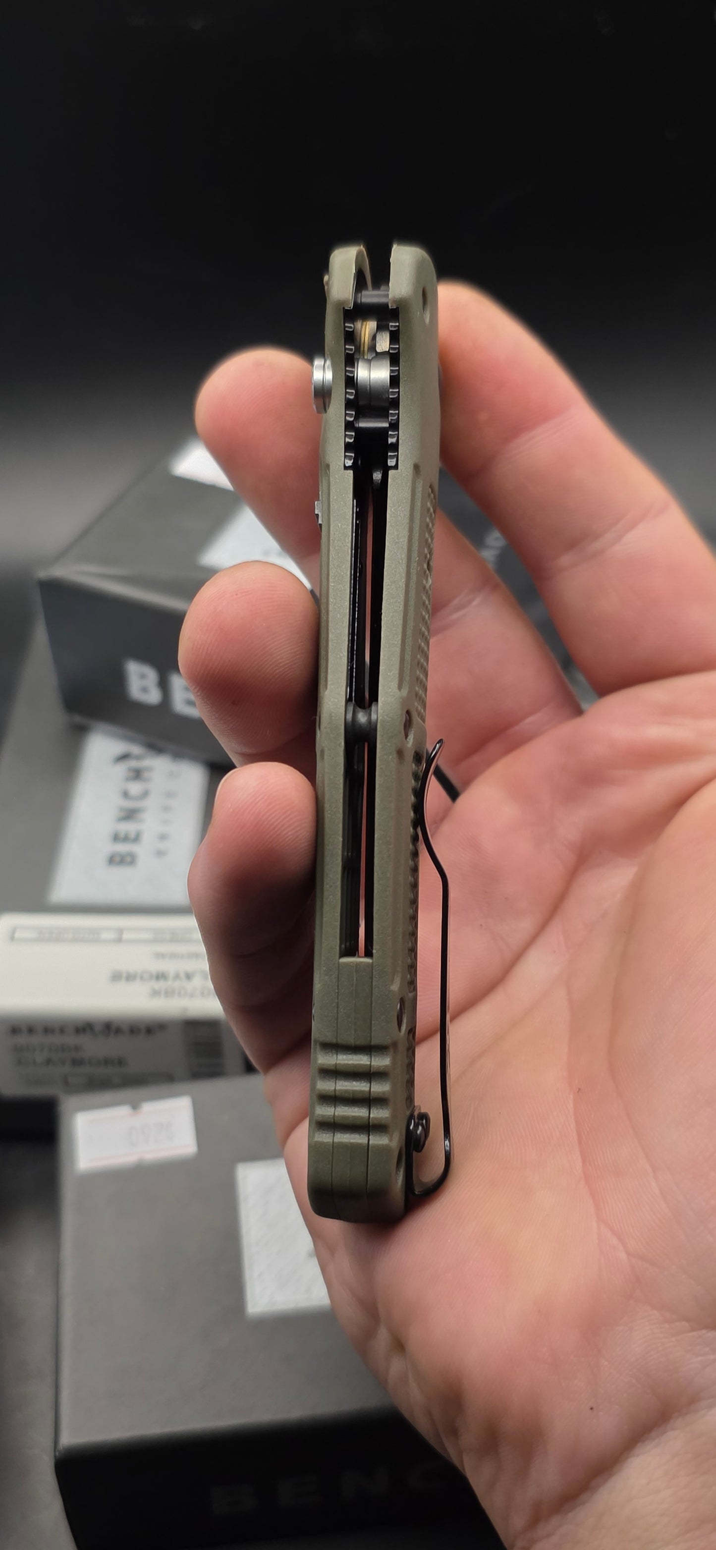 Benchmade 9070BK Claymore Automatic Pocket Knife