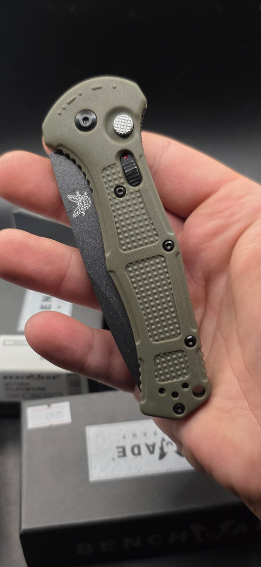 Benchmade 9070BK Claymore Automatic Pocket Knife