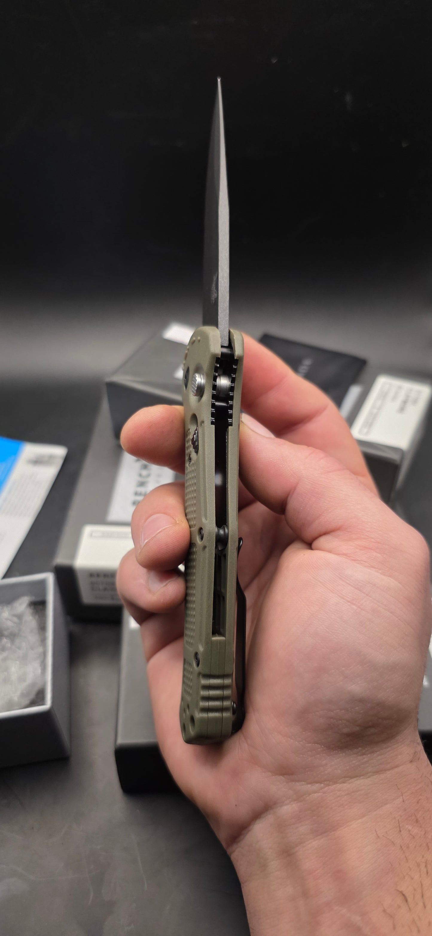 Benchmade 9070BK Claymore Automatic Pocket Knife