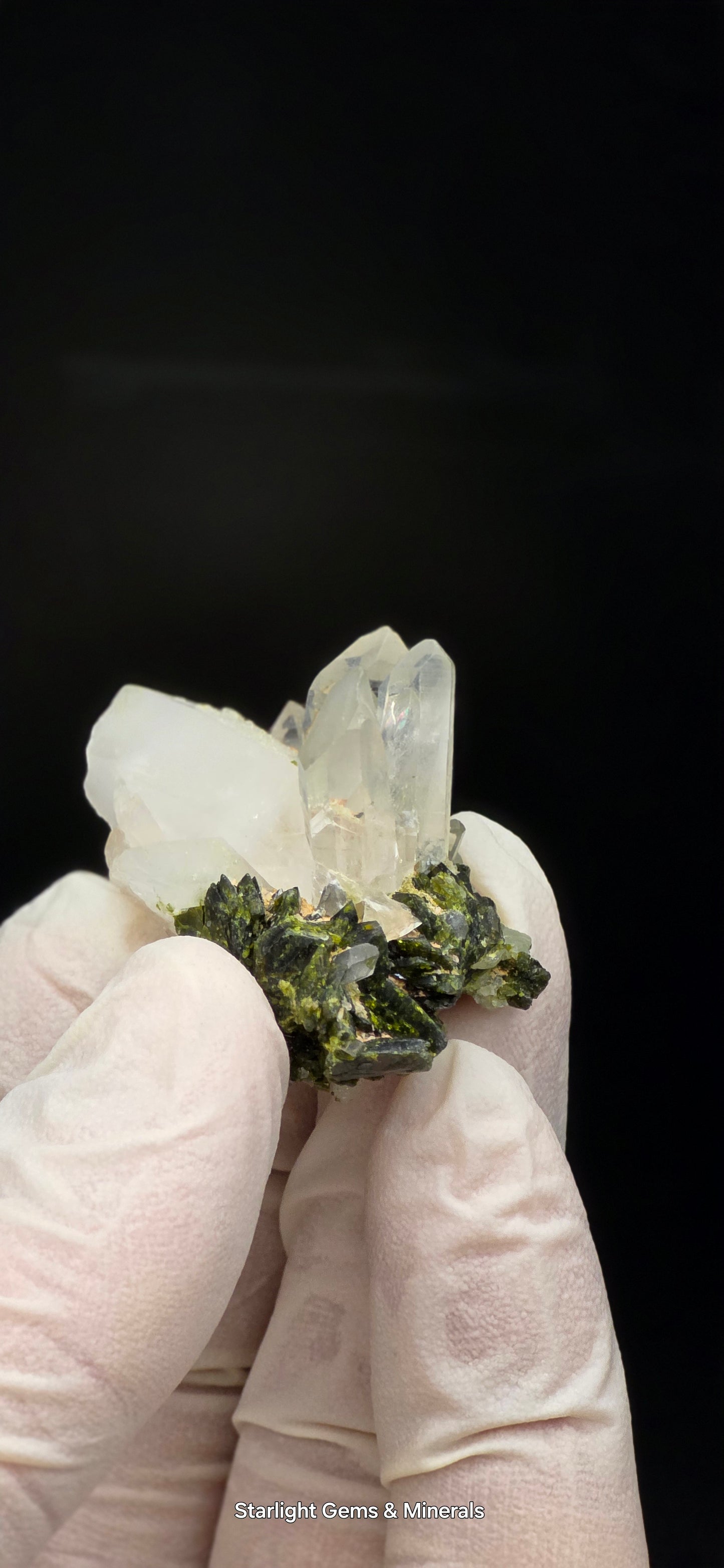 Brazilian S7 Quartz & Epidote Bloom, w/ Sprites!