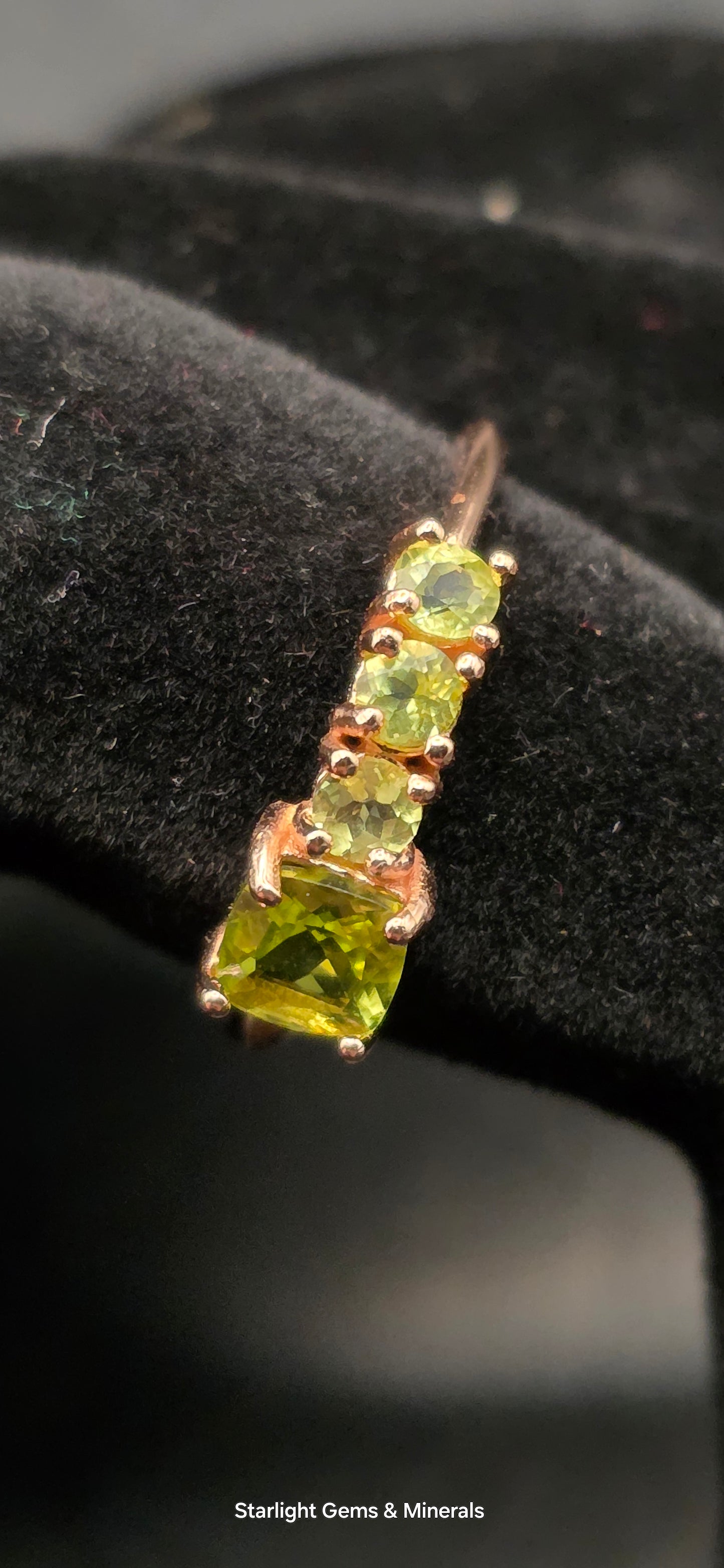 Stunning Adj. Paradote S-925 Ring, plated in Rose Gold.