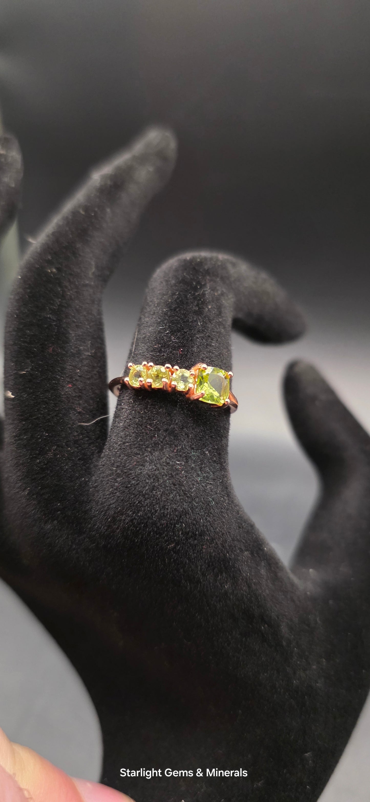 Stunning Adj. Paradote S-925 Ring, plated in Rose Gold.