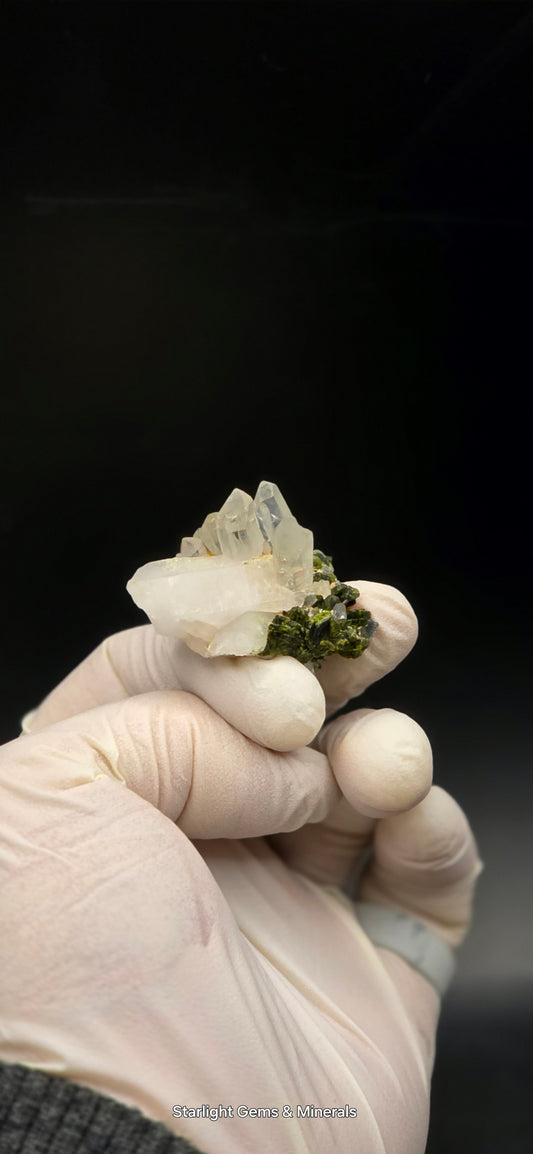 Brazilian S7 Quartz & Epidote Bloom, w/ Sprites!