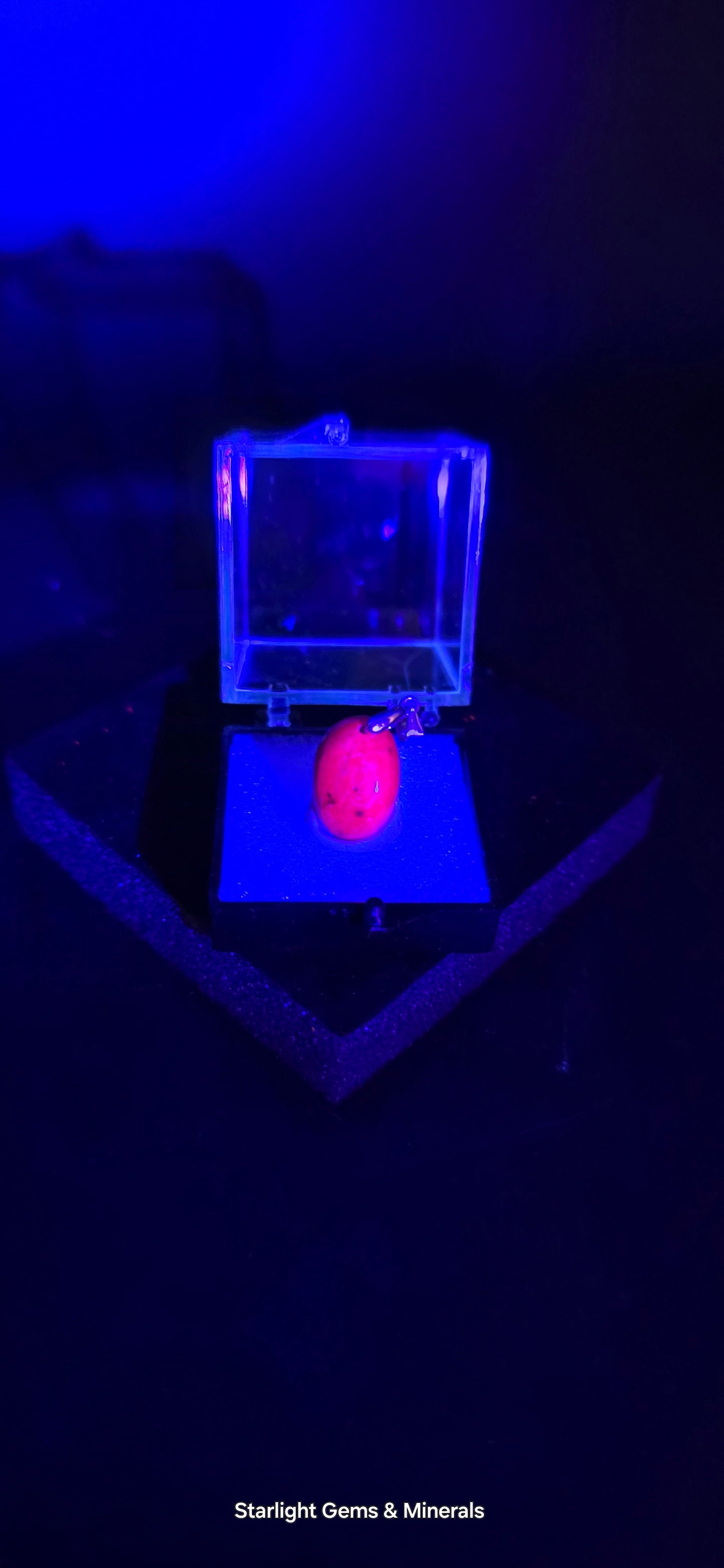 Natural Burma Ruby w/S-925 Pendant Loop. ☆UV!